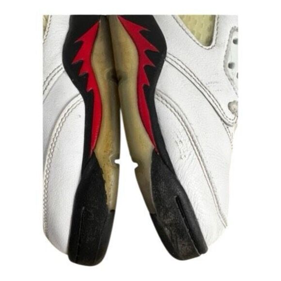 Athletic_Shoes